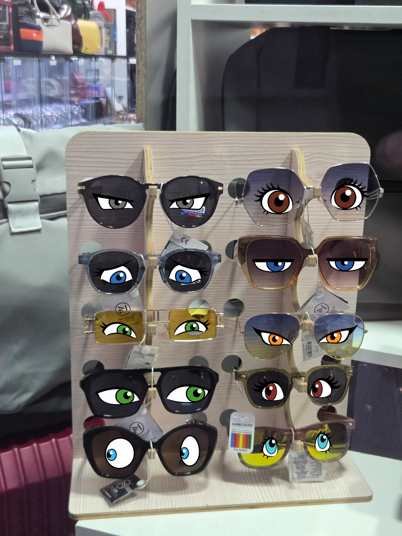 Full character map: ten pairs of glasses with different expressions